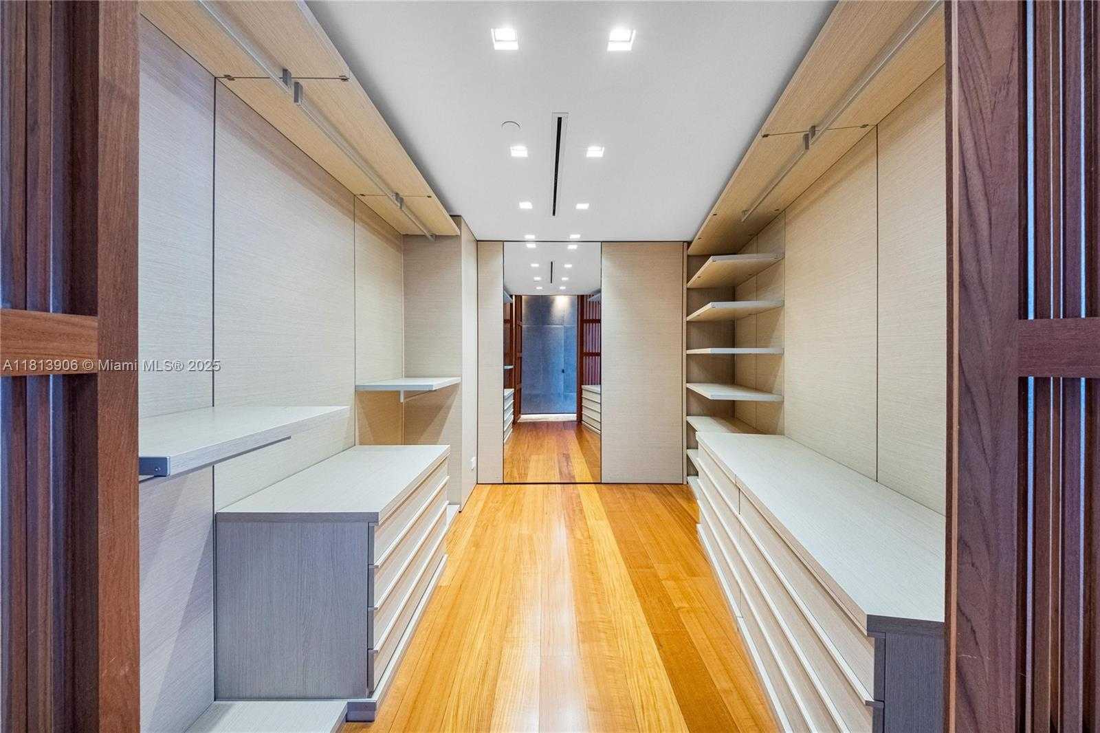 Small Image of 400 ALTON RD #PHA, Miami Beach Number 25