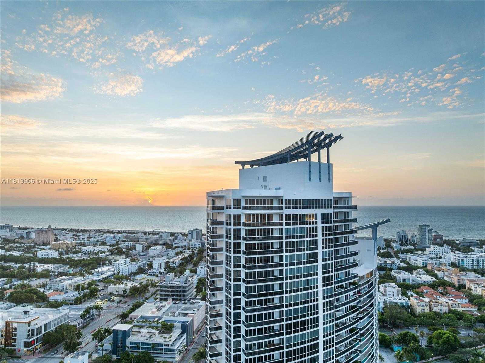 Small Image of 400 ALTON RD #PHA, Miami Beach Number 3