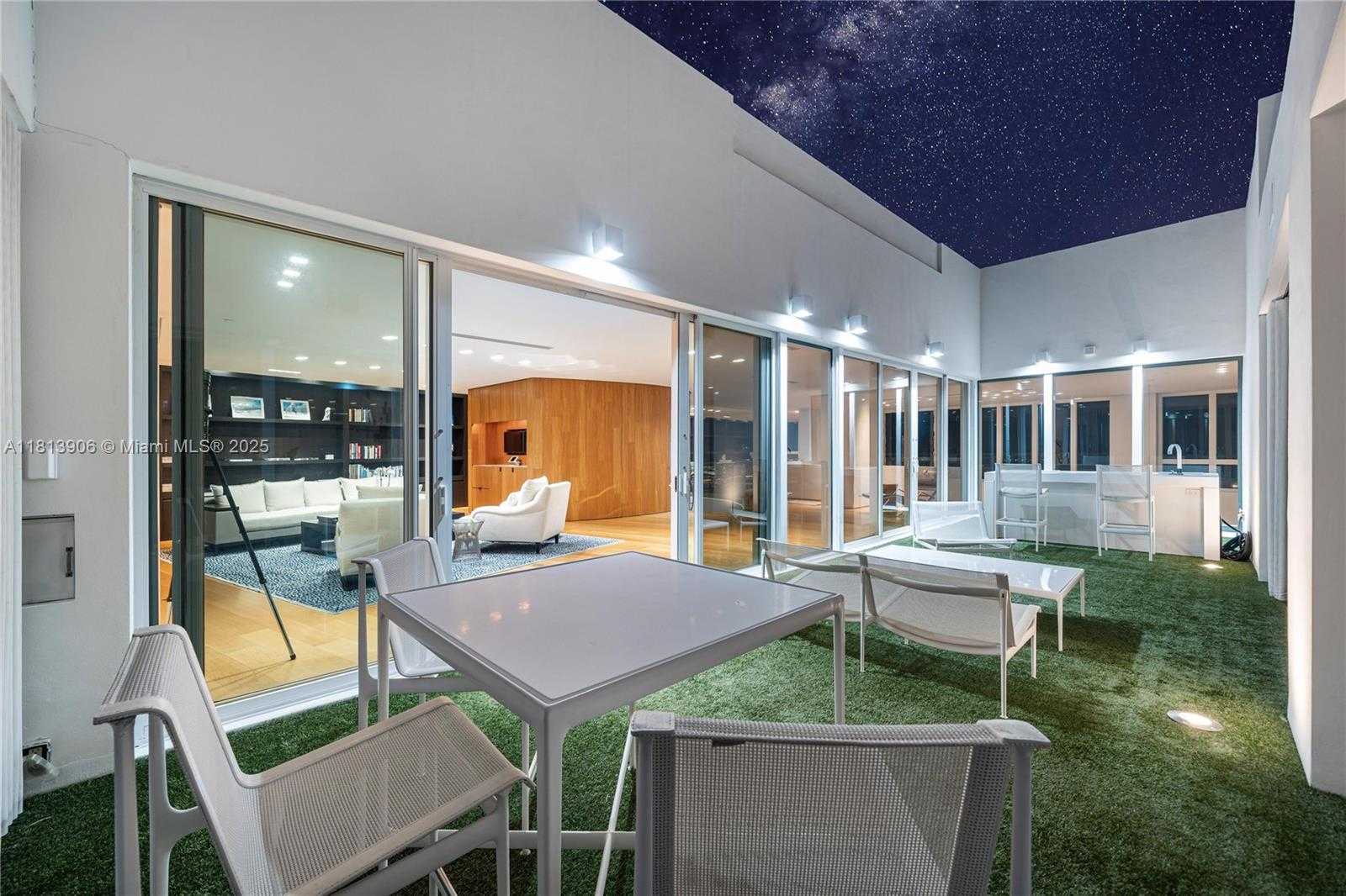 Small Image of 400 ALTON RD #PHA, Miami Beach Number 49