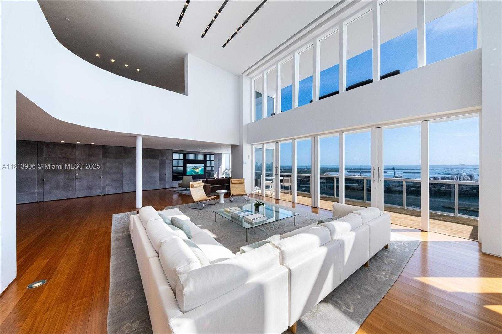 Small Image of 400 ALTON RD #PHA, Miami Beach Number 5