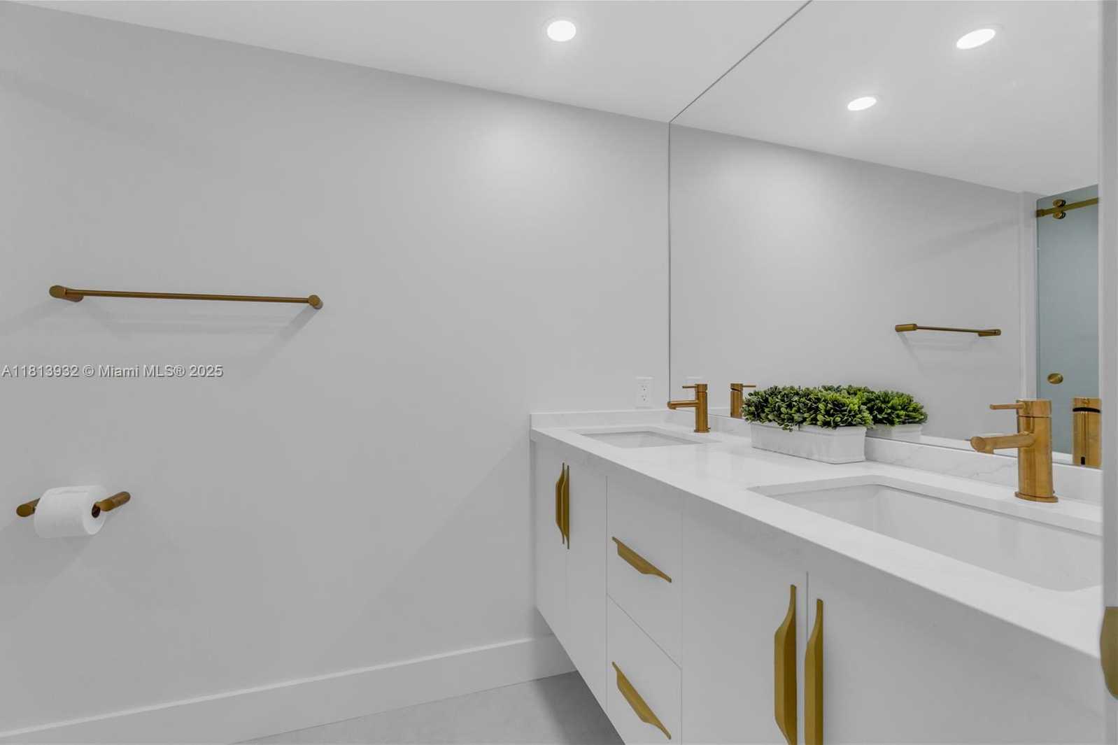 Small Image of 1201 SOUTH OCEAN DR #507S, Hollywood Number 11