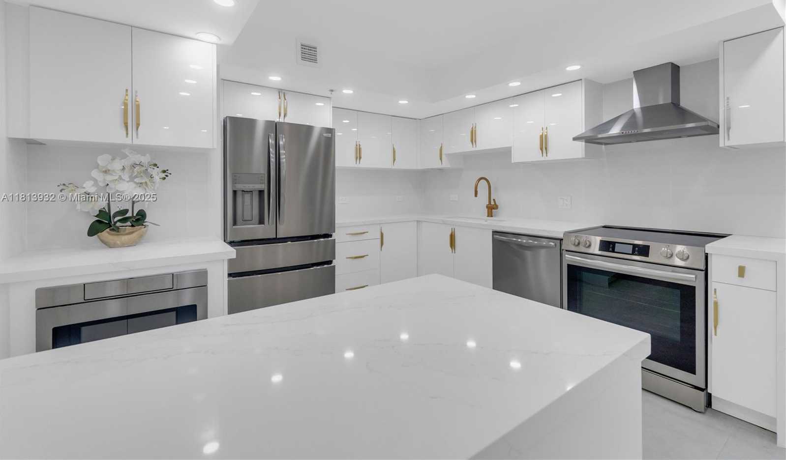 Small Image of 1201 SOUTH OCEAN DR #507S, Hollywood Number 2