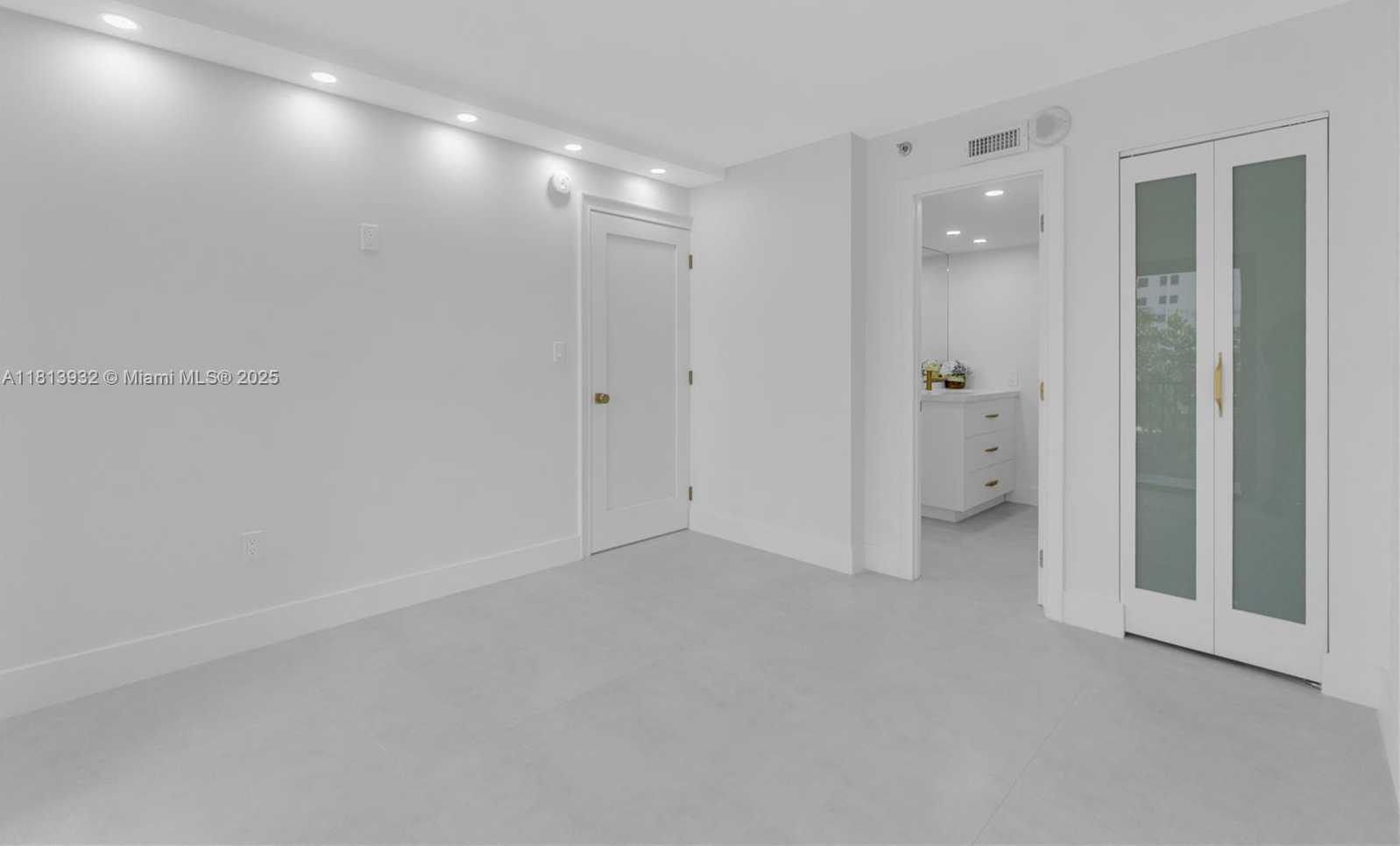 Small Image of 1201 SOUTH OCEAN DR #507S, Hollywood Number 24