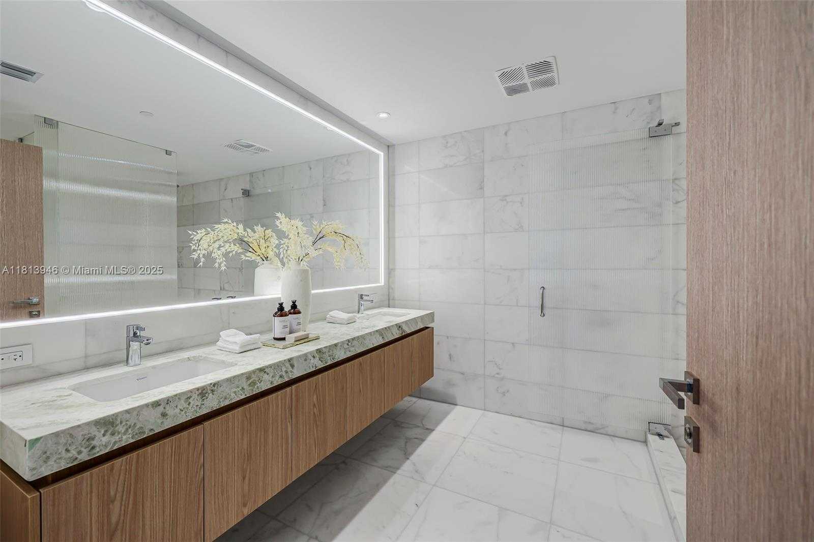 Small Image of 500 ALTON ROAD #3603, Miami Beach Number 13