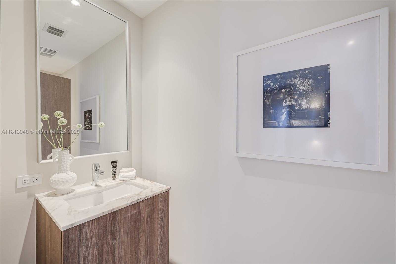 Small Image of 500 ALTON ROAD #3603, Miami Beach Number 19