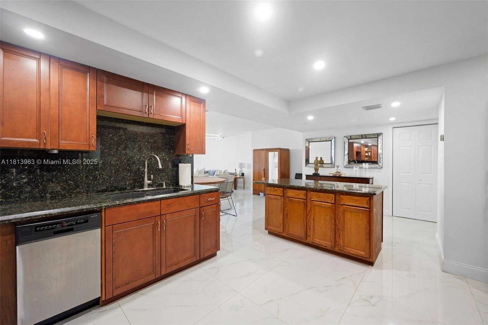 Small Image of 500 THREE ISLANDS BLVD #206, Hallandale Beach Number 4