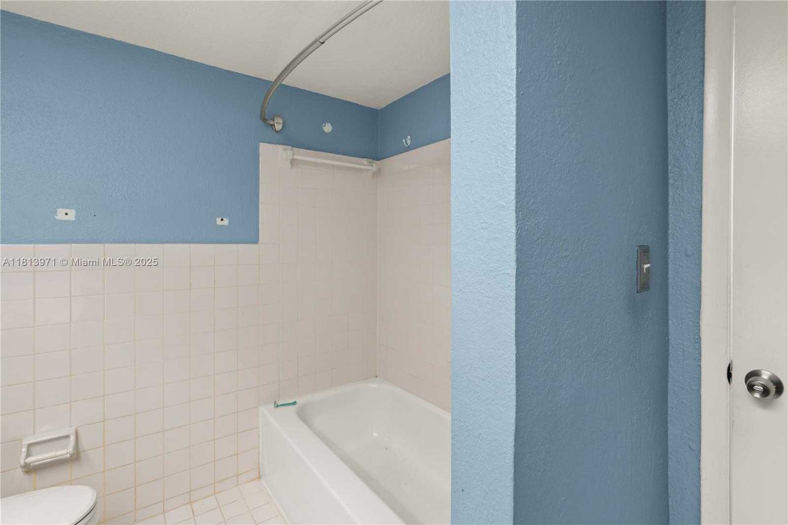 Small Image of 6711 NORTH KENDALL DR #505, Pinecrest Number 10