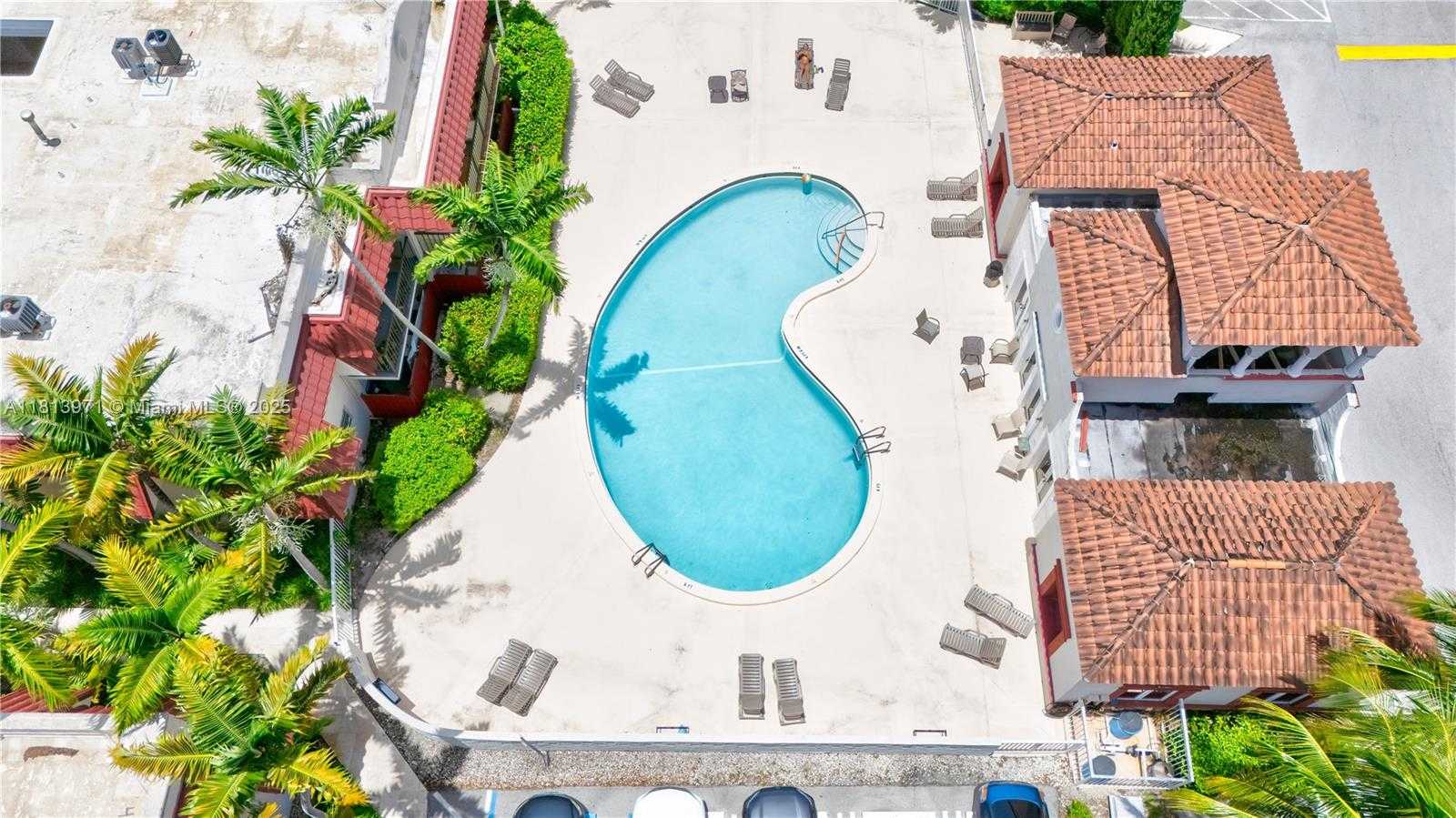 Small Image of 6711 NORTH KENDALL DR #505, Pinecrest Number 13