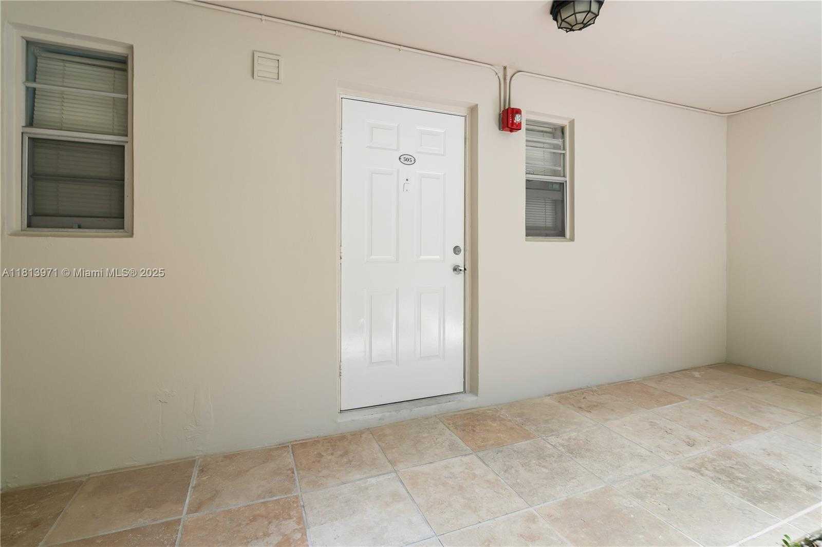 Small Image of 6711 NORTH KENDALL DR #505, Pinecrest Number 2