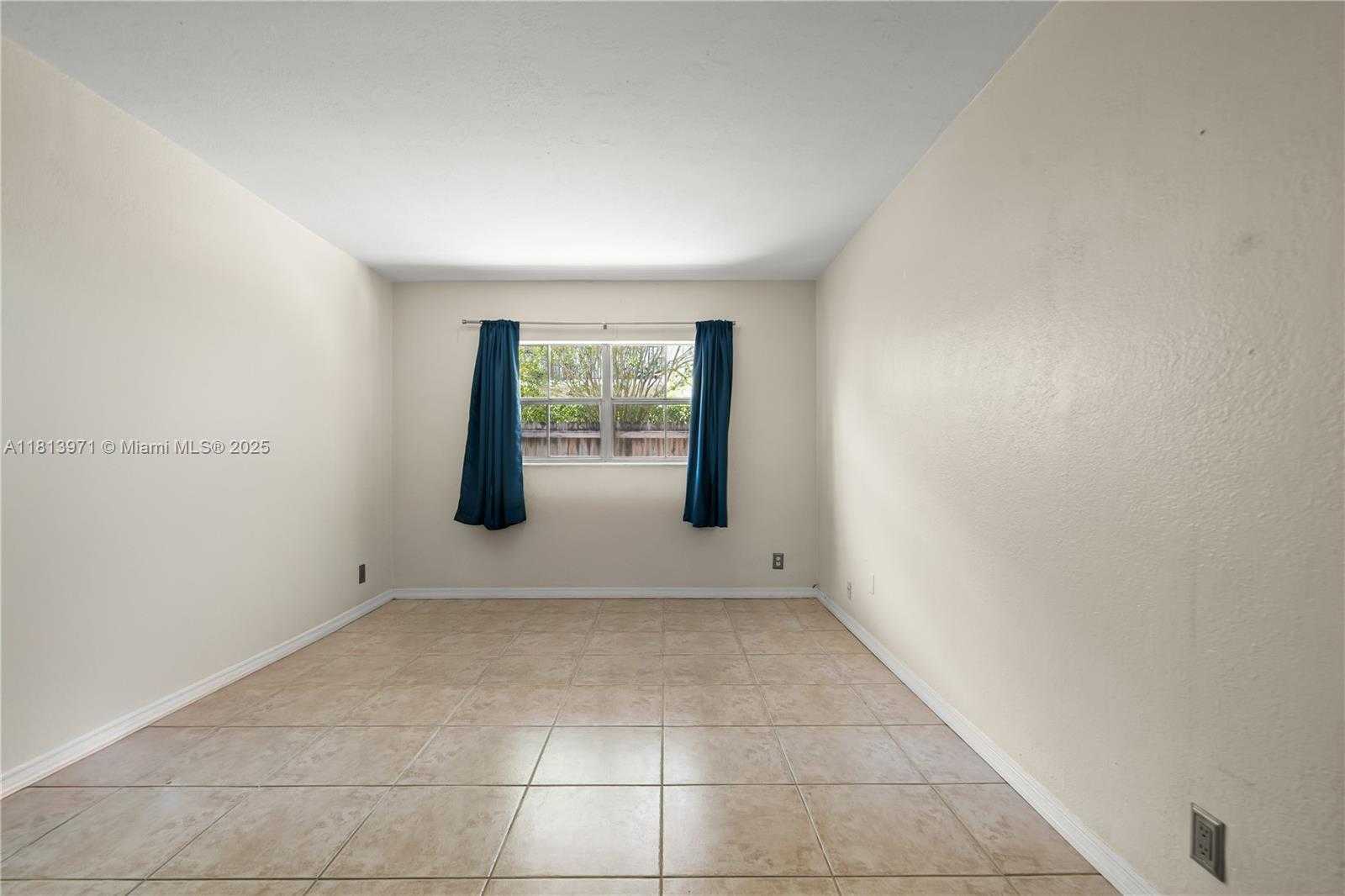 Small Image of 6711 NORTH KENDALL DR #505, Pinecrest Number 7