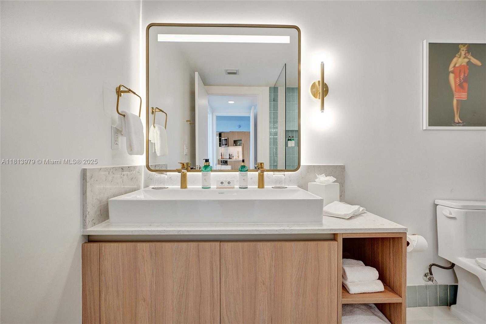 Small Image of 159 NORTH EAST 6TH ST #3405, Miami Number 19