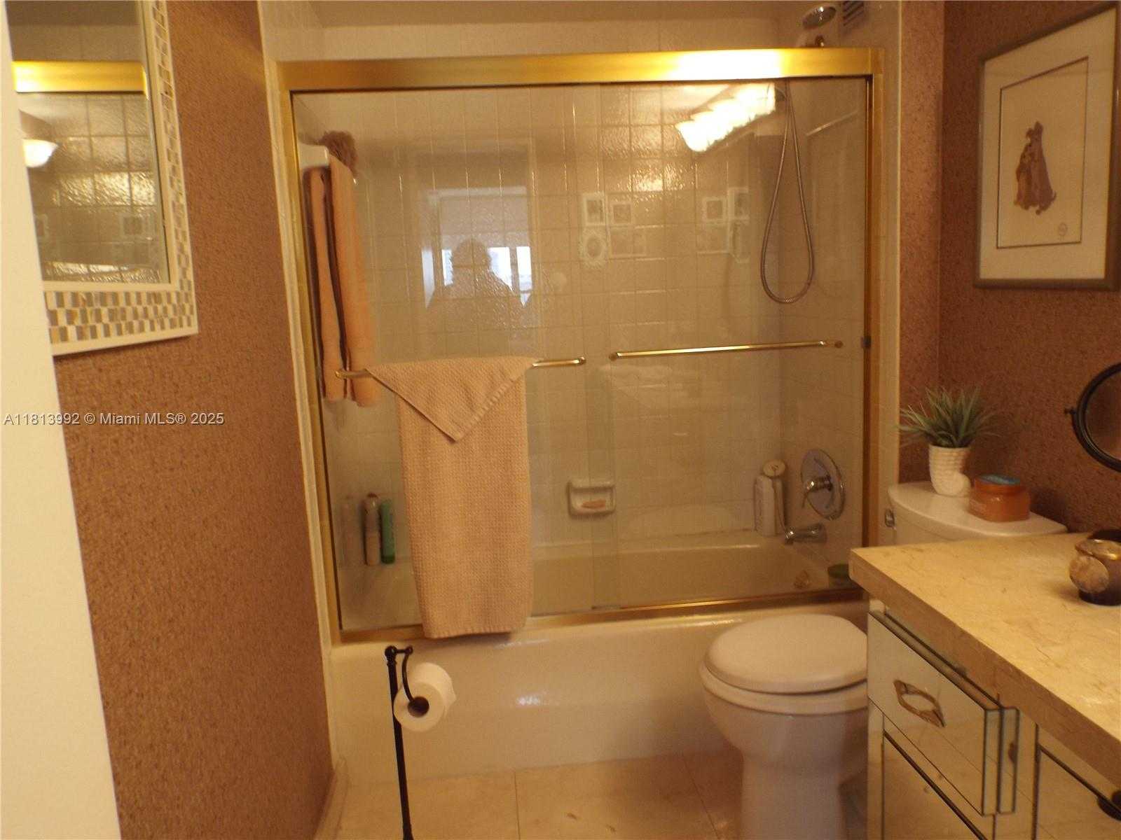 Small Image of 500 THREE ISLANDS BLVD #613, Hallandale Beach Number 10