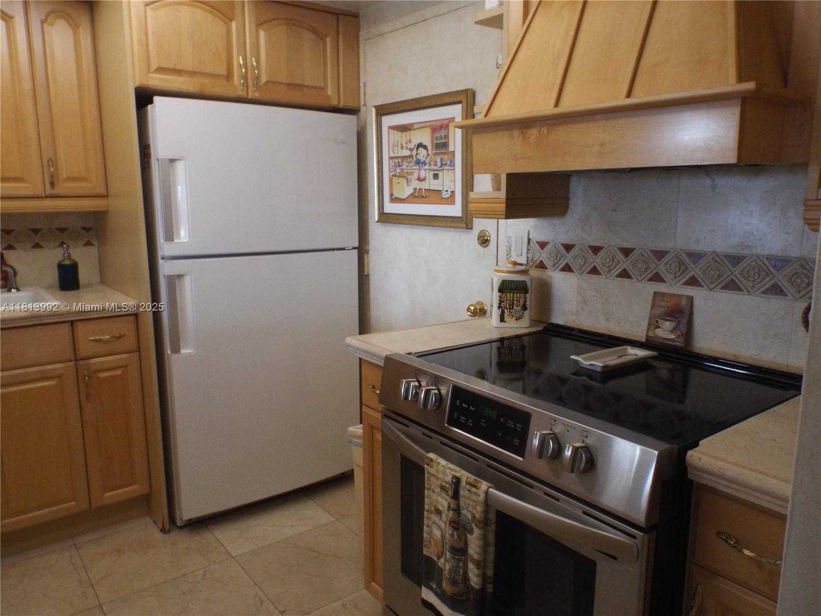 Small Image of 500 THREE ISLANDS BLVD #613, Hallandale Beach Number 3