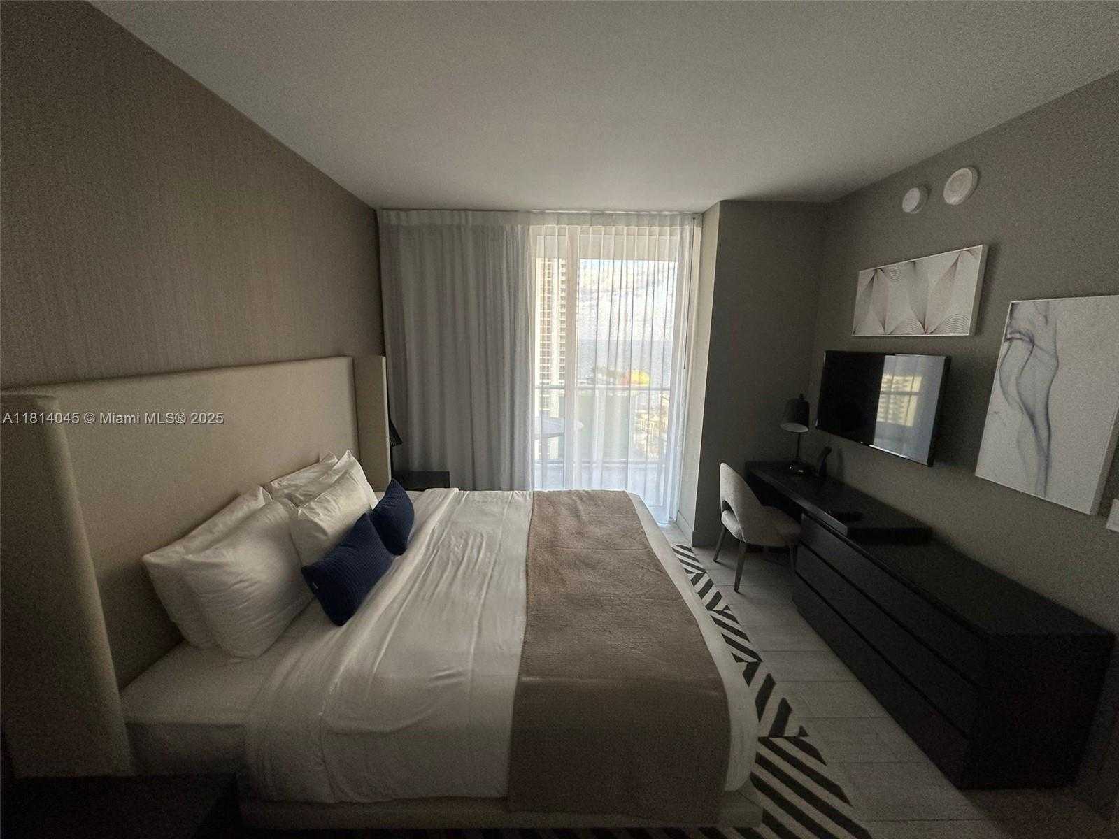 Small Image of 4010 SOUTH OCEAN DR #R1507, Hollywood Number 6