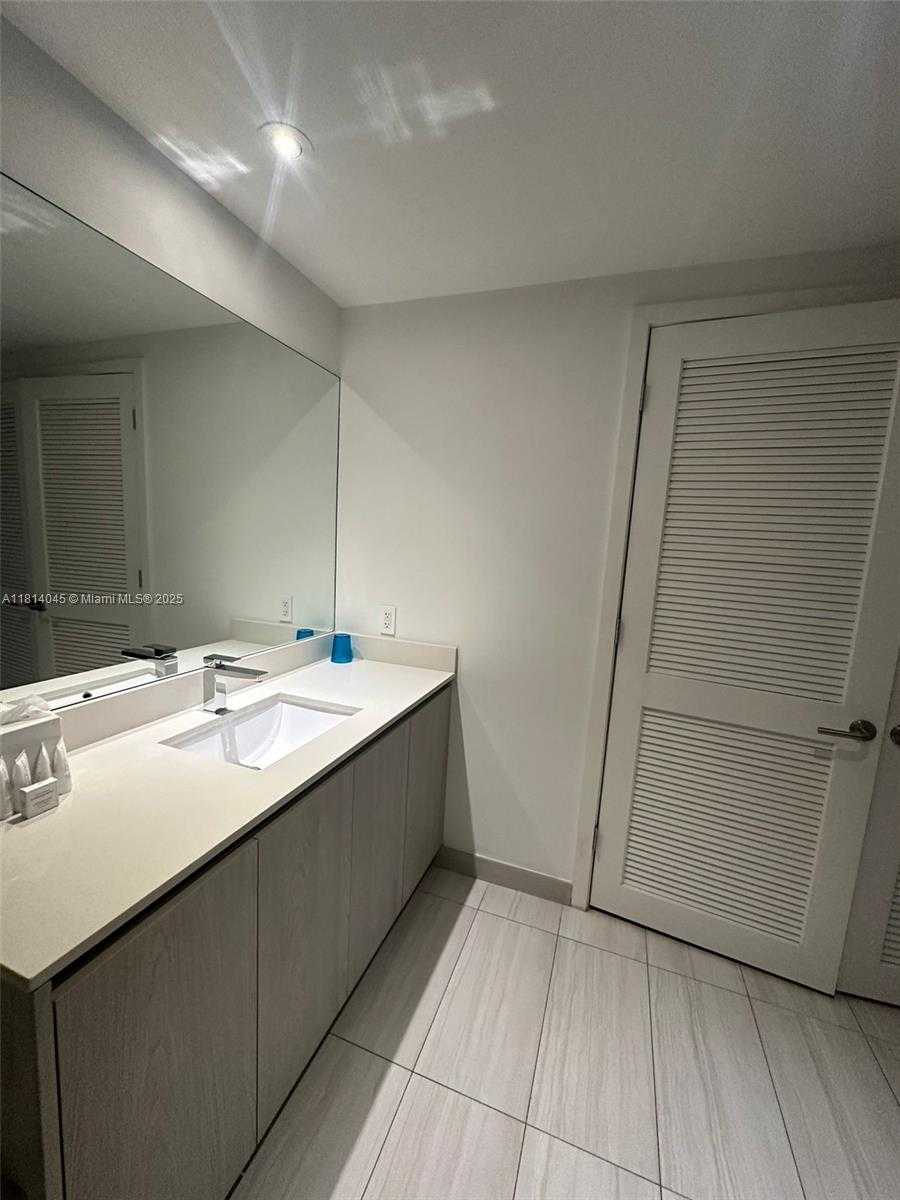 Small Image of 4010 SOUTH OCEAN DR #R1507, Hollywood Number 7