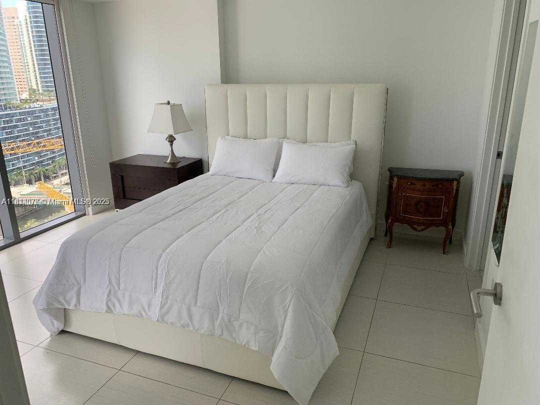 Small Image of 31 SOUTH EAST 6TH ST #2504, Miami Number 6