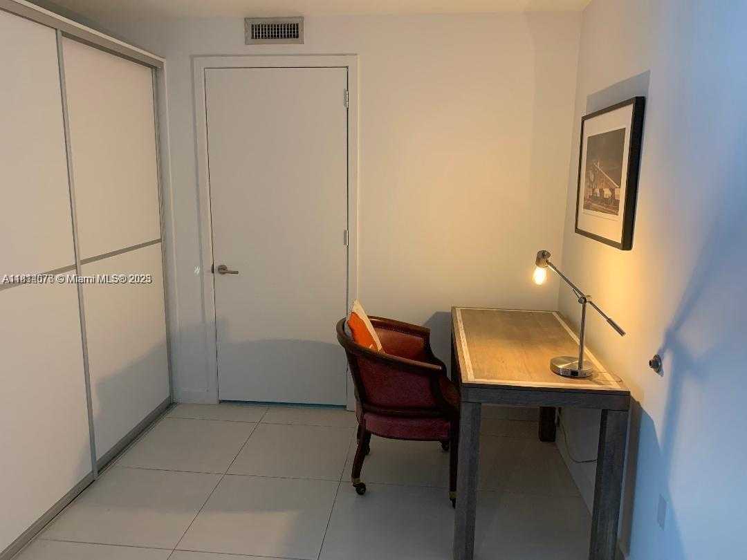 Small Image of 31 SOUTH EAST 6TH ST #2504, Miami Number 9