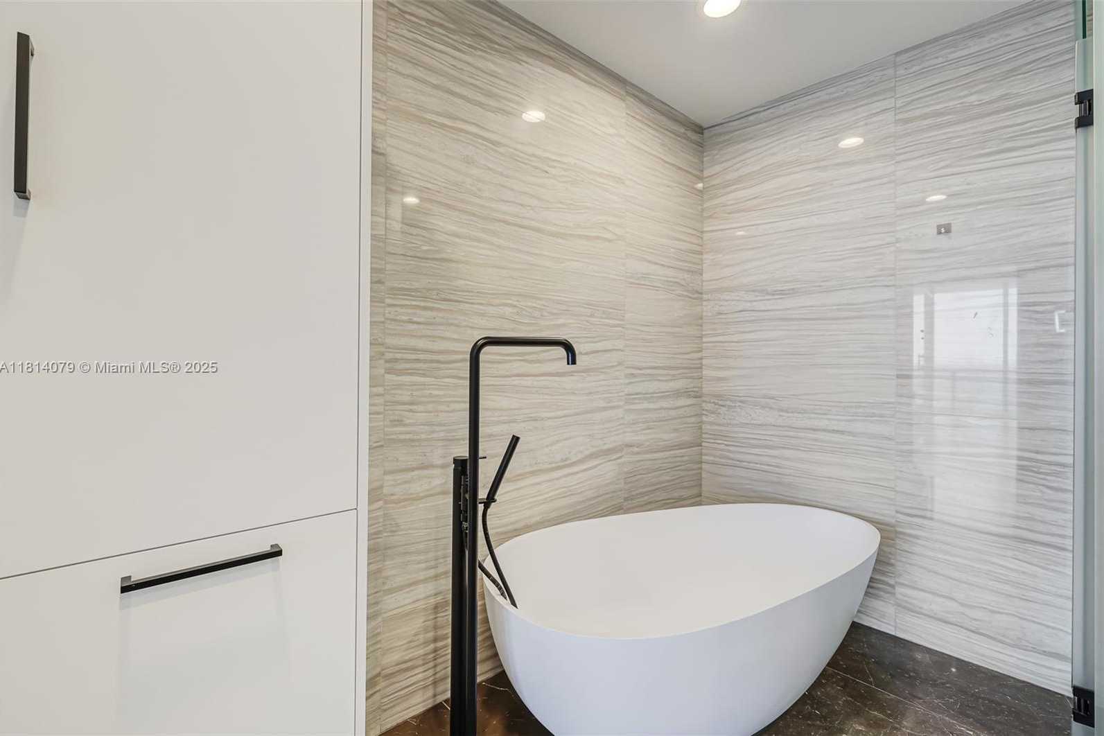 Small Image of 2200 NORTH OCEAN BLVD #S1801, Fort Lauderdale Number 30