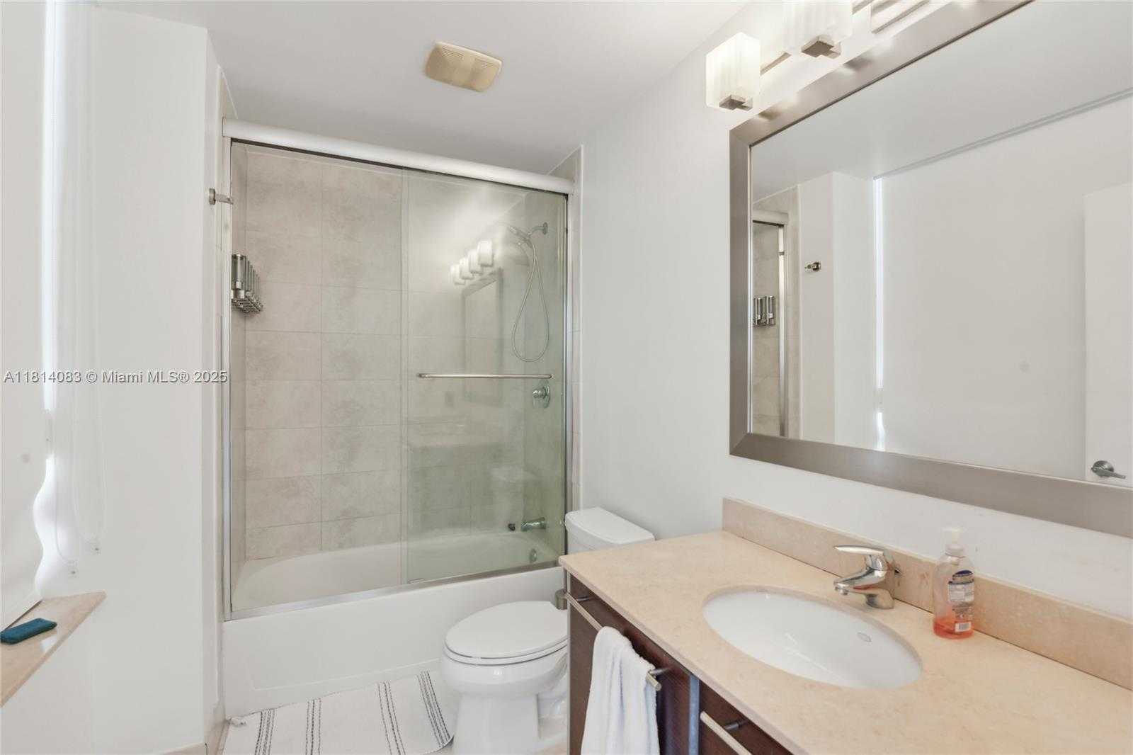 Small Image of 1900 NORTH BAYSHORE DR #1511, Miami Number 13