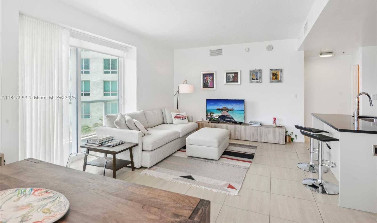 Small Image of 1900 NORTH BAYSHORE DR #1511, Miami Number 3