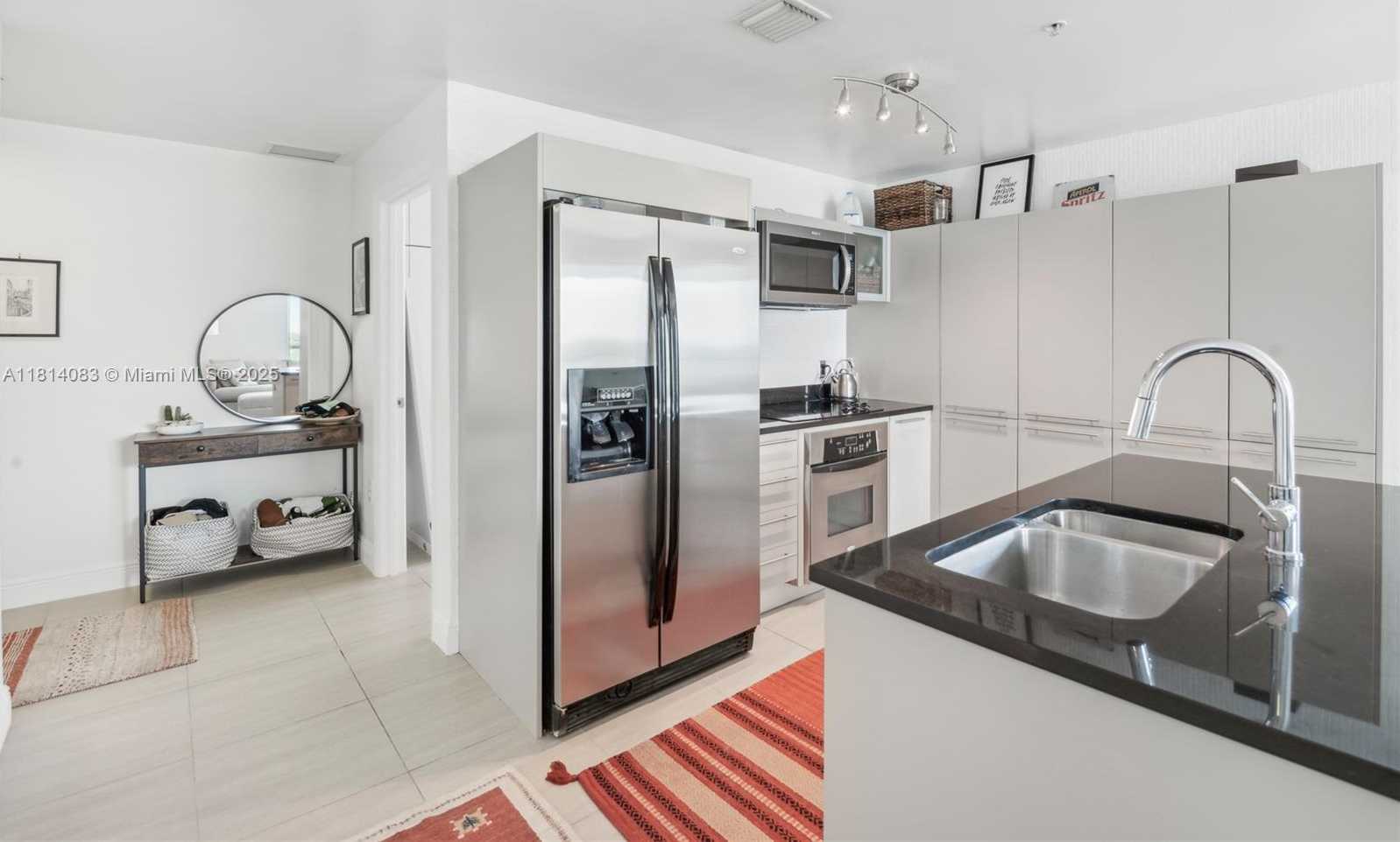 Small Image of 1900 NORTH BAYSHORE DR #1511, Miami Number 5