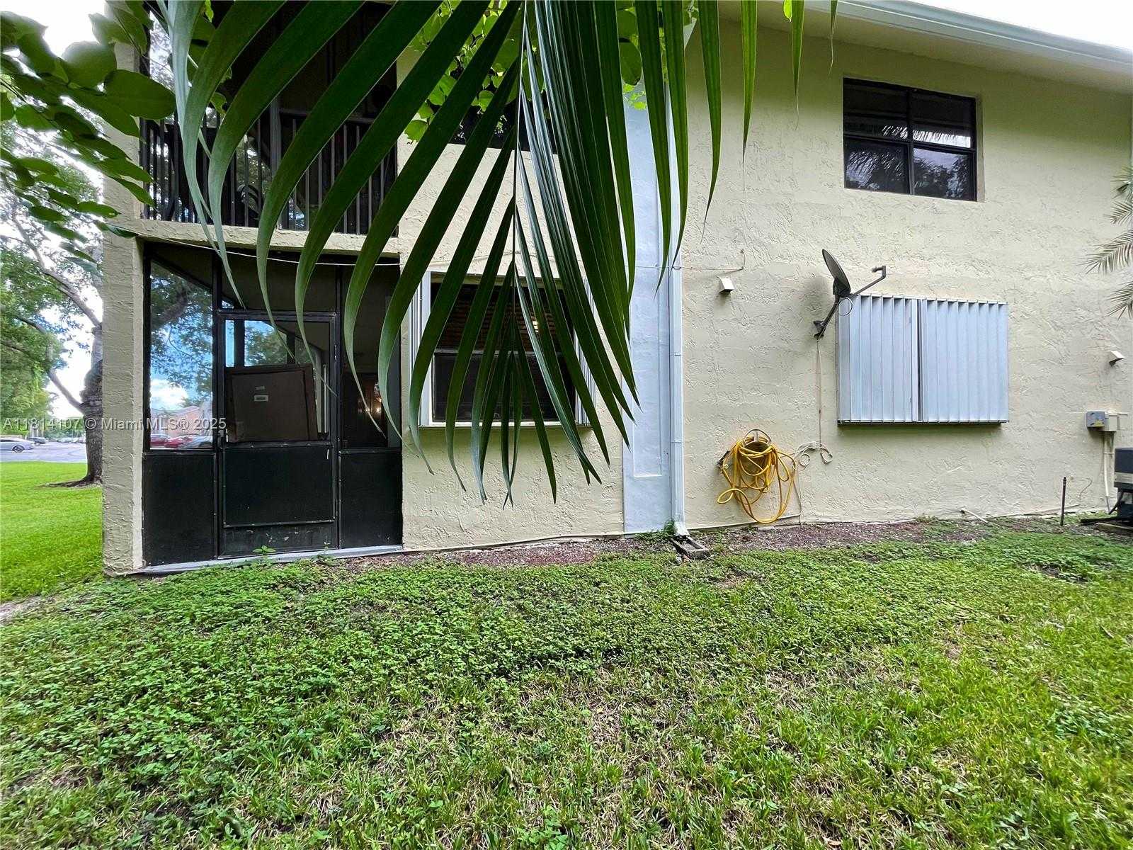Small Image of 1150 NORTH LIBERTY AVE #K, Homestead Number 19