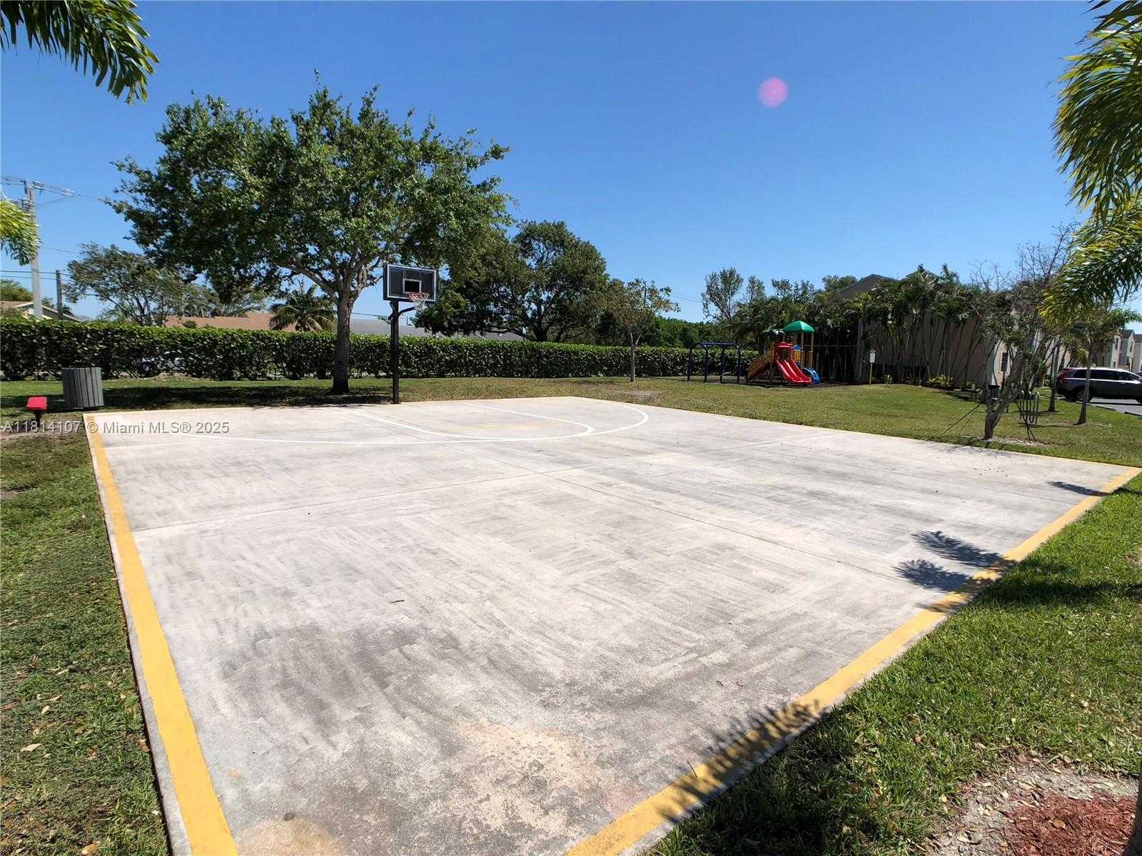 Small Image of 1150 NORTH LIBERTY AVE #K, Homestead Number 24