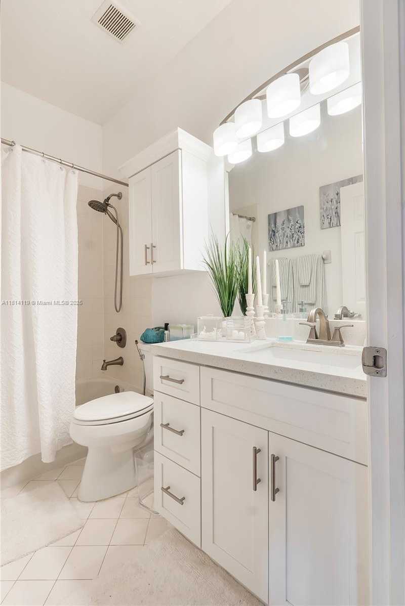 Small Image of 13336 SOUTH WEST 128TH PSGE, Miami Number 21