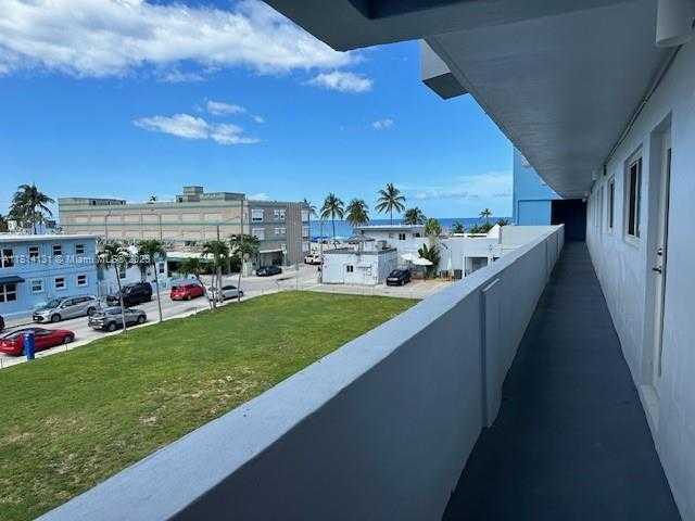 Small Image of 320 SOUTH SURF RD #305, Hollywood Number 15