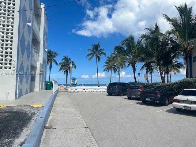 Small Image of 320 SOUTH SURF RD #305, Hollywood Number 17