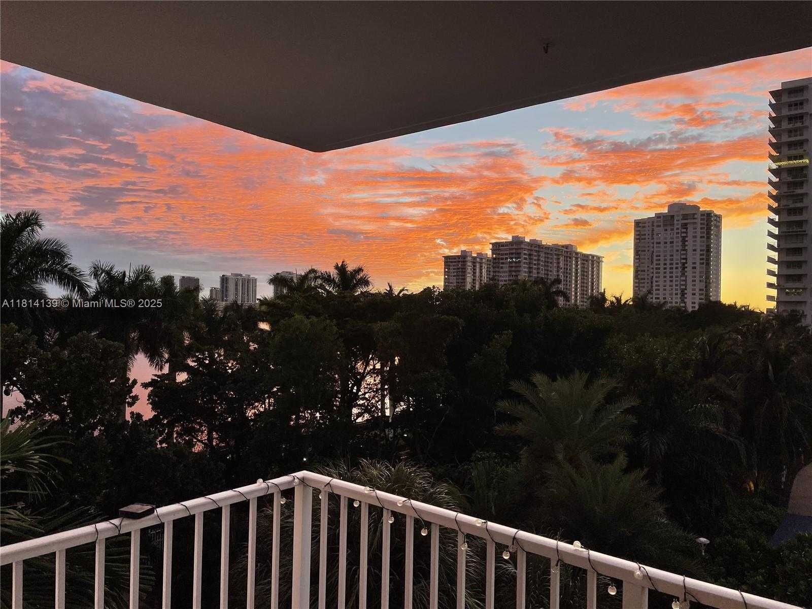 Small Image of 2851 NORTH EAST 183RD ST #414E, Aventura Number 31