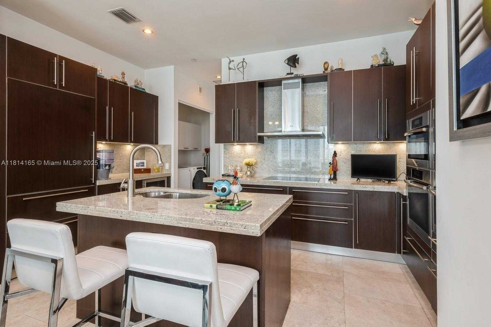 Small Image of 900 BRICKELL KEY BLVD #1702, Miami Number 20
