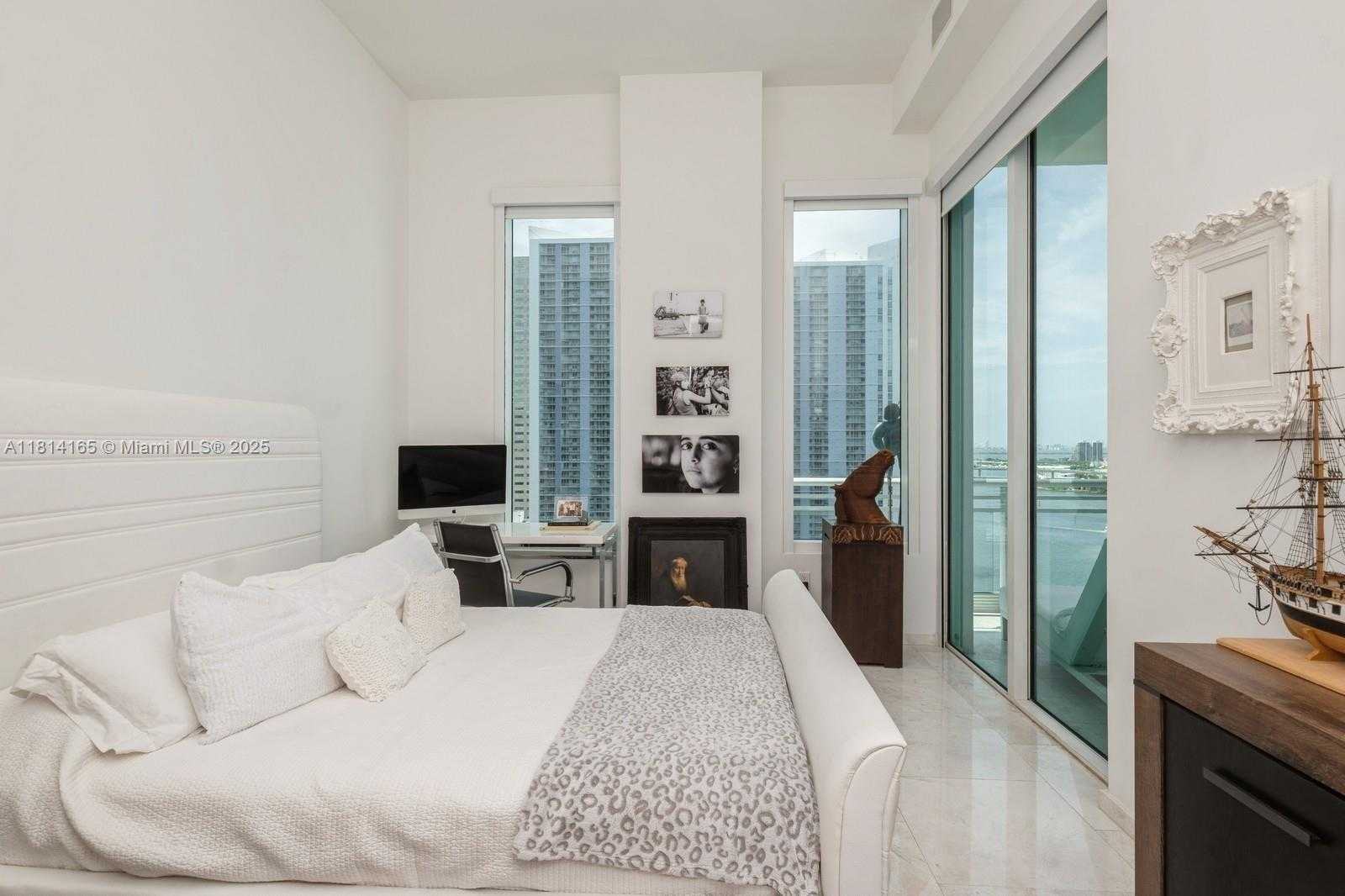 Small Image of 900 BRICKELL KEY BLVD #1702, Miami Number 31