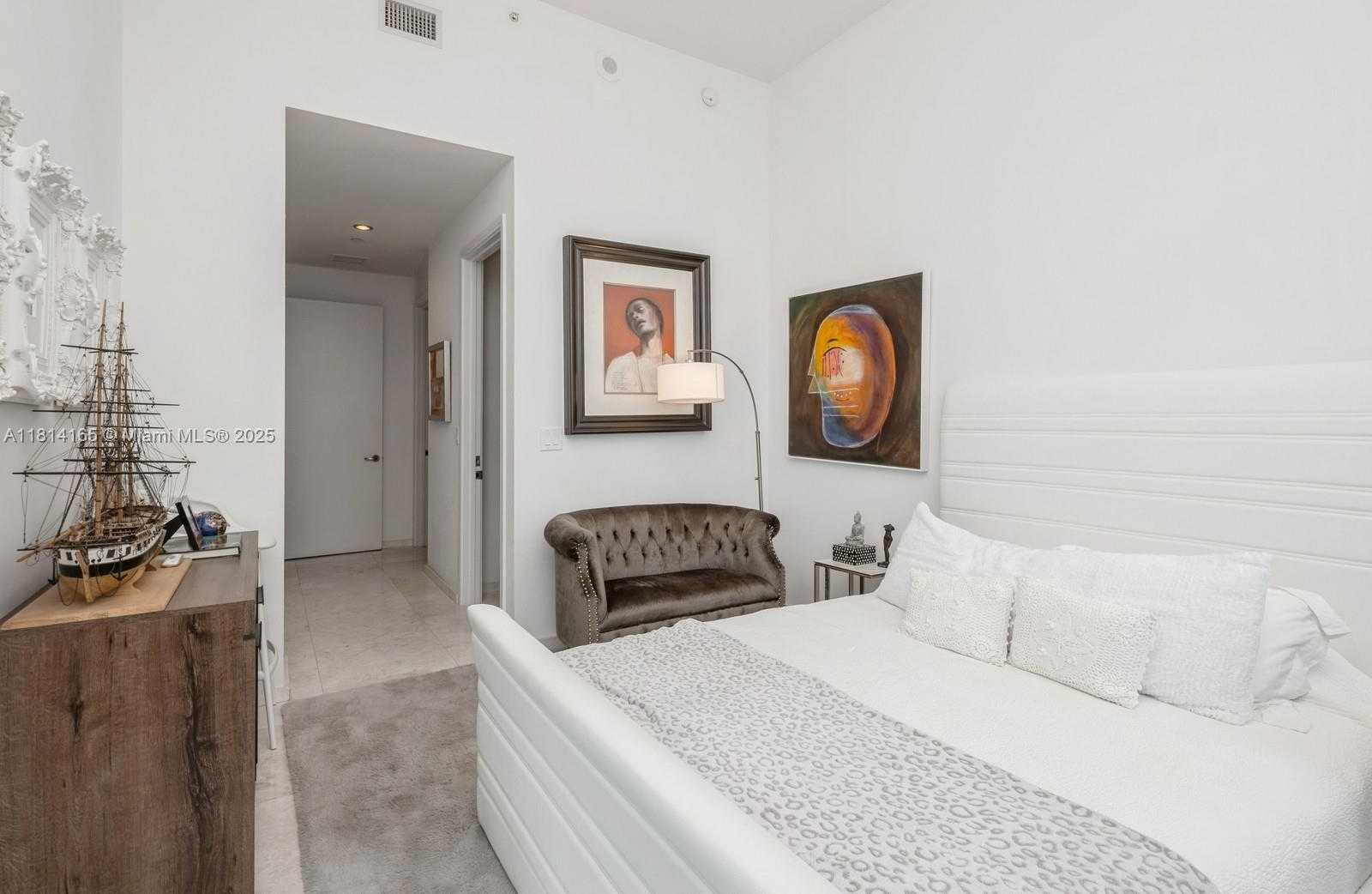 Small Image of 900 BRICKELL KEY BLVD #1702, Miami Number 32