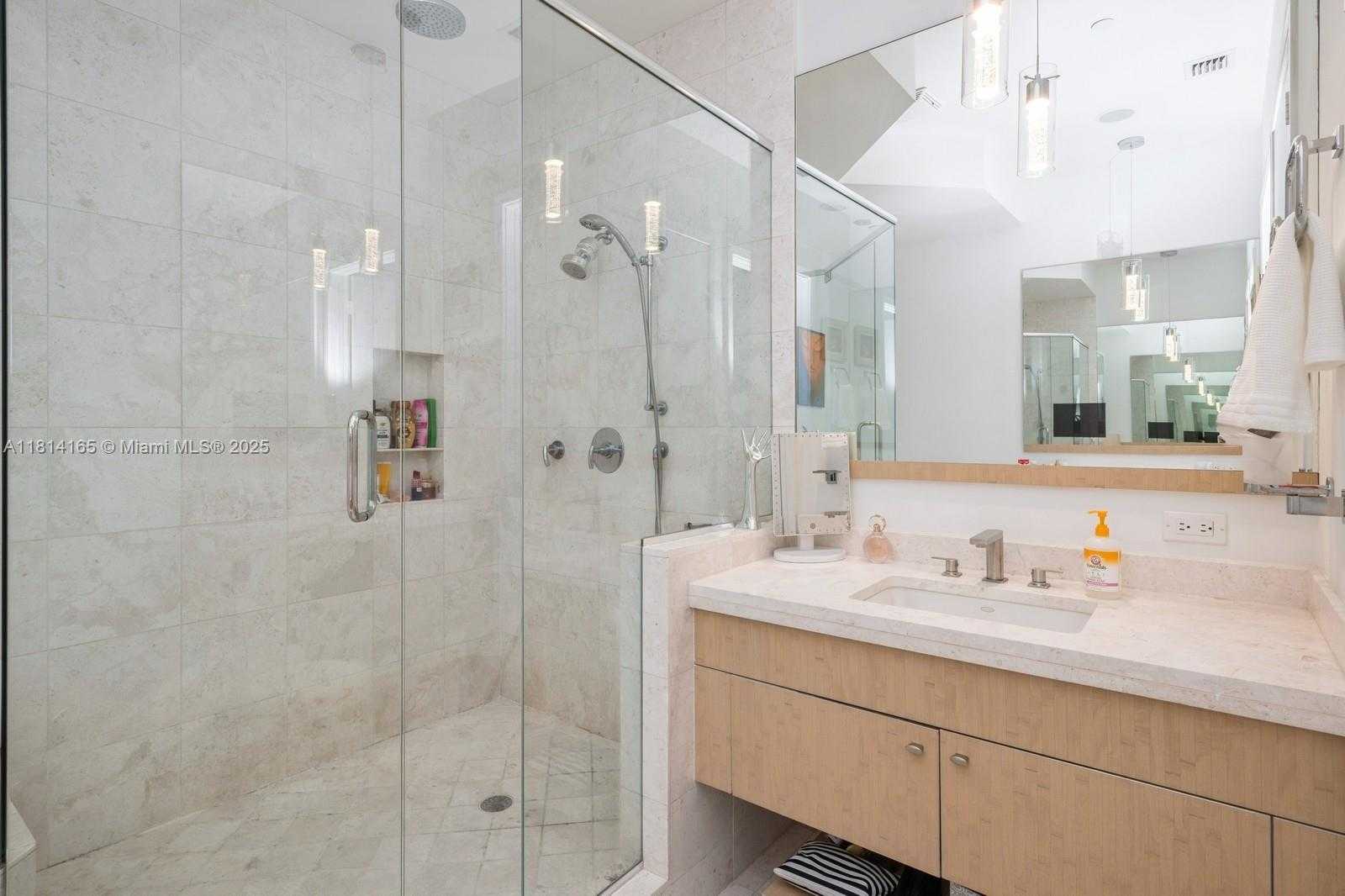 Small Image of 900 BRICKELL KEY BLVD #1702, Miami Number 37