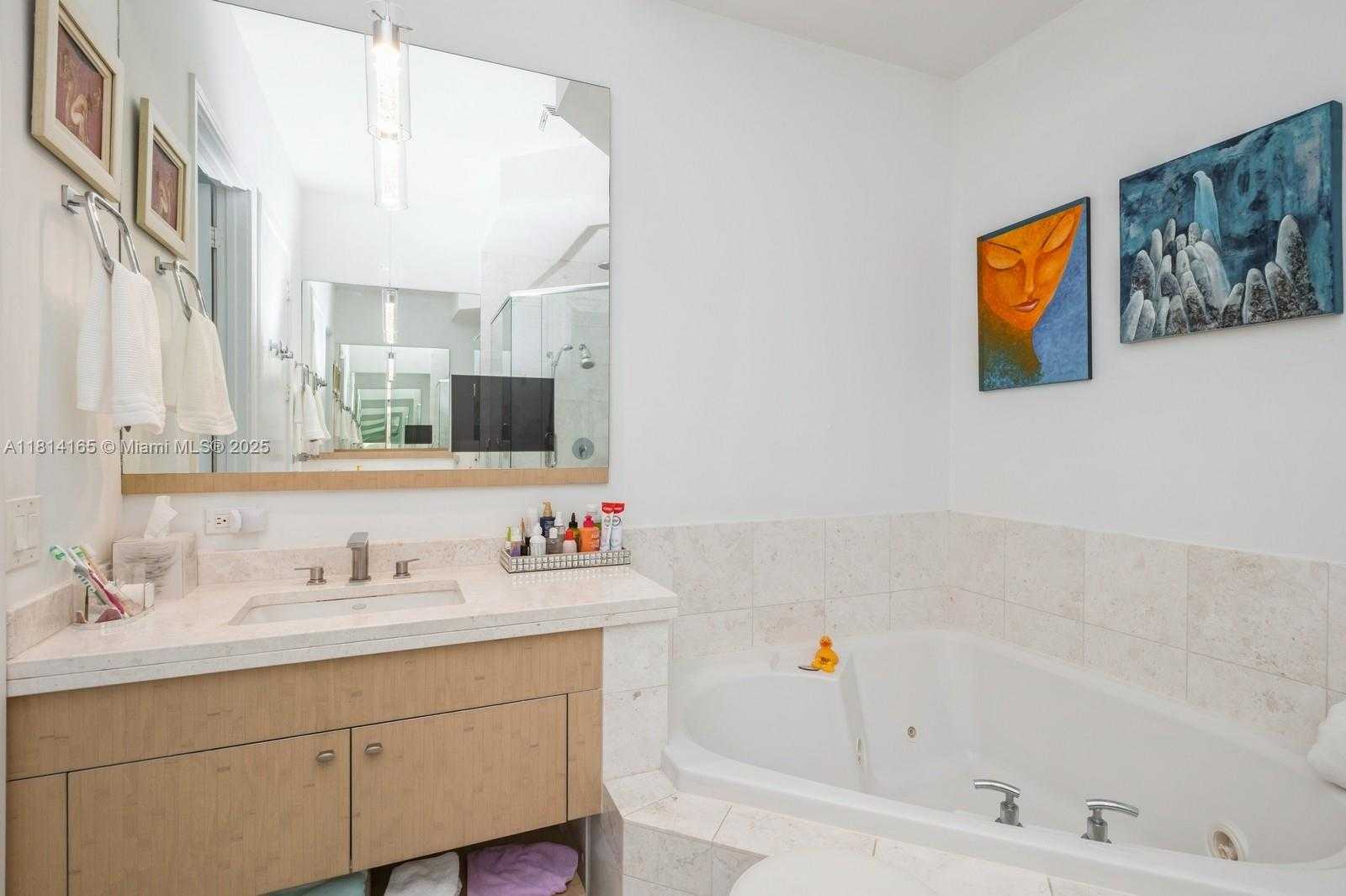Small Image of 900 BRICKELL KEY BLVD #1702, Miami Number 38