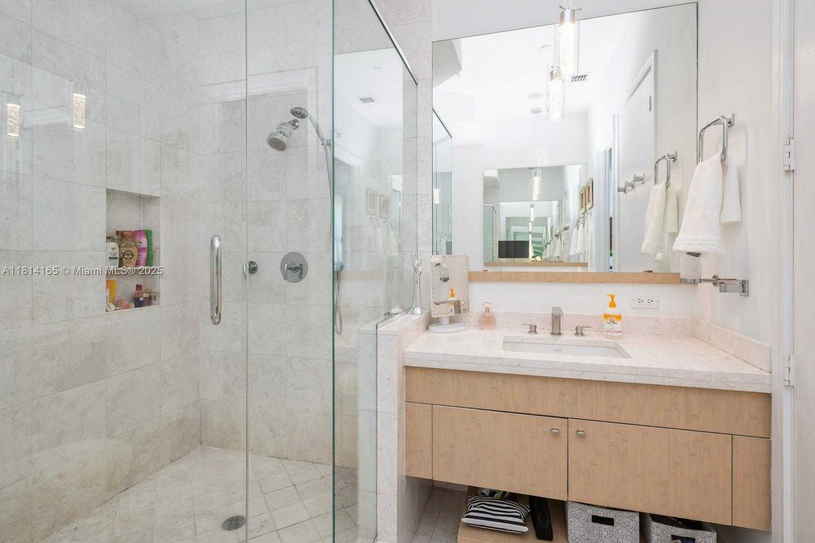 Small Image of 900 BRICKELL KEY BLVD #1702, Miami Number 39