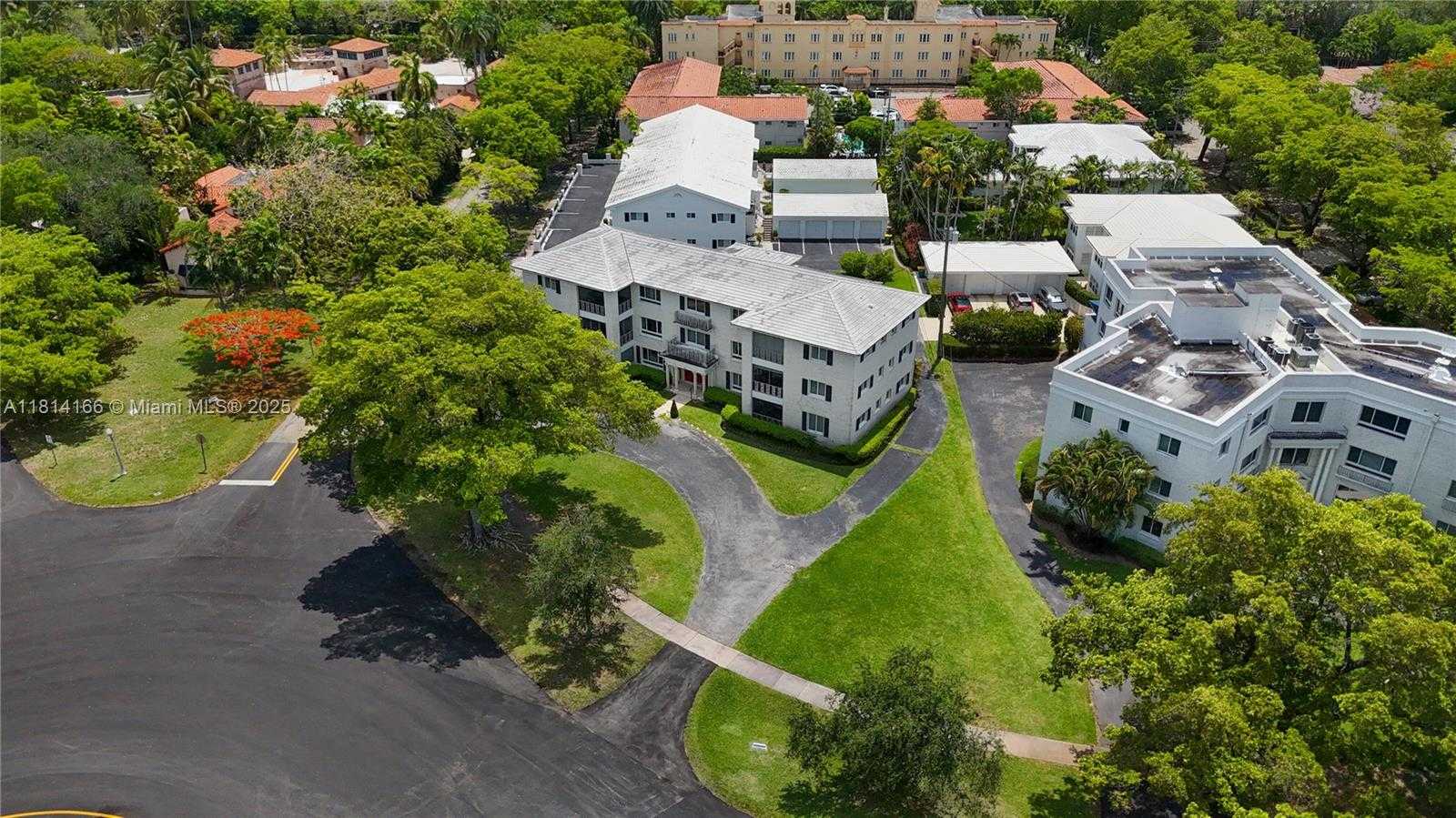 Small Image of 2825 GRANADA BLVD #3B, Coral Gables Number 25