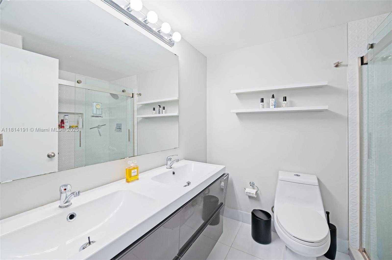 Small Image of 701 BRICKELL KEY BLVD #1605, Miami Number 16