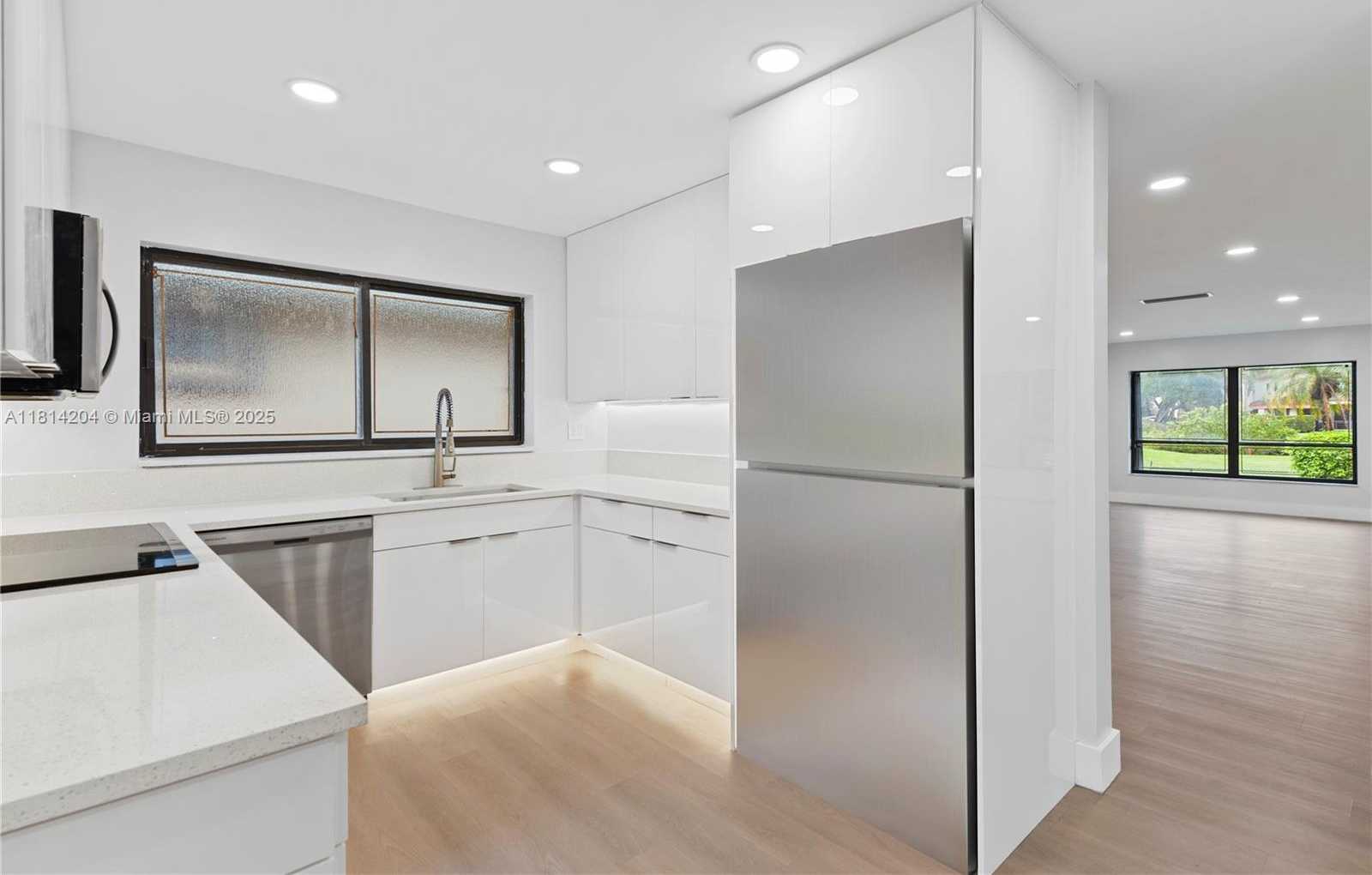 Small Image of 3650 NORTH 36TH AVE #45, Hollywood Number 9