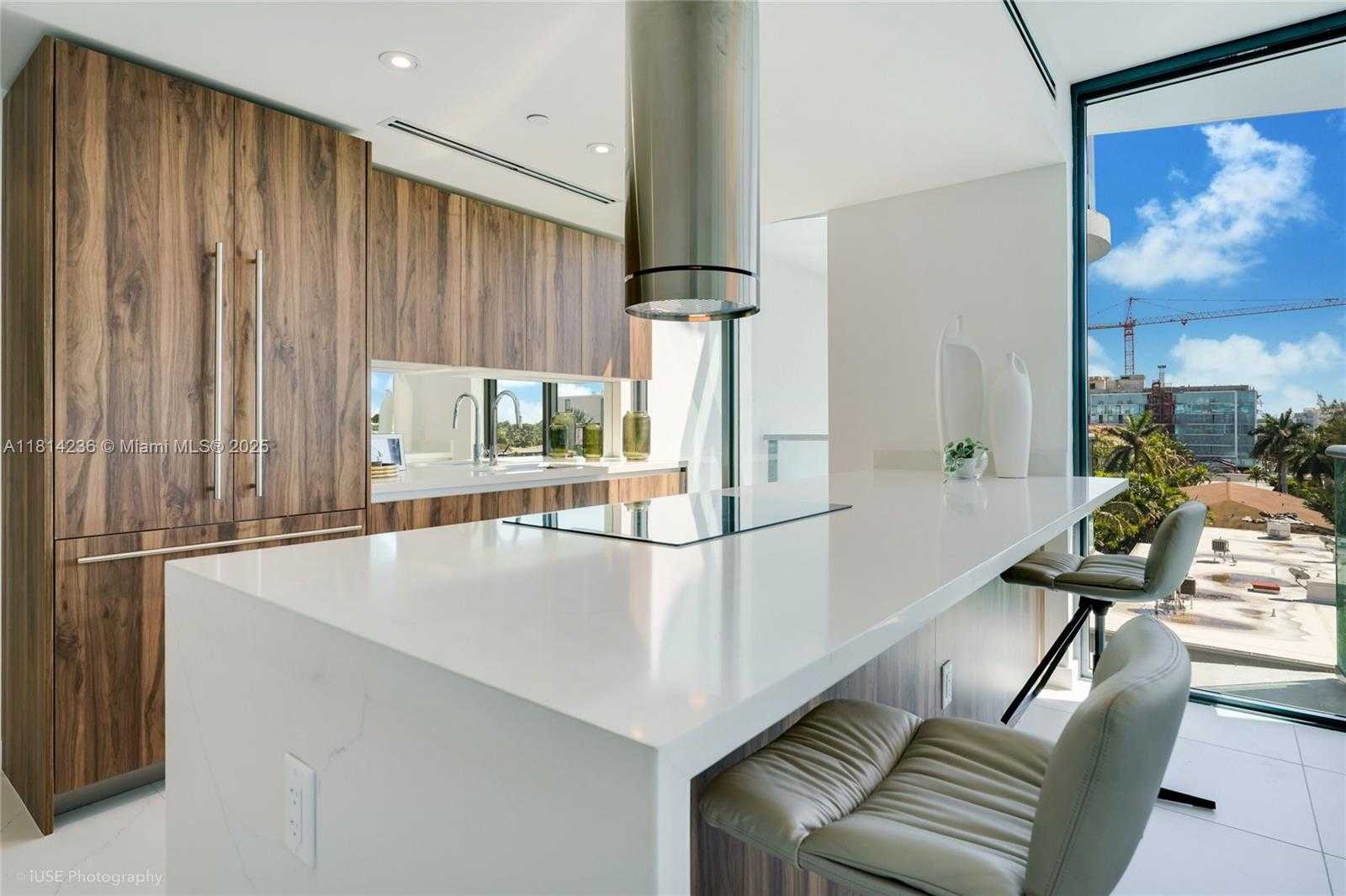 Small Image of 9901 WEST BAY HARBOR DR #601, Bay Harbor Islands Number 21