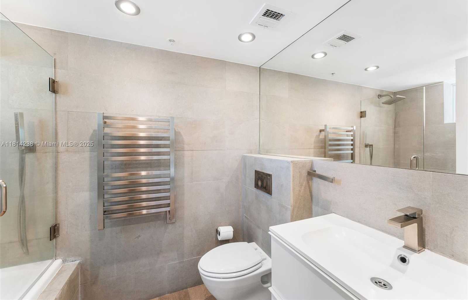 Small Image of 1900 SUNSET HARBOUR DR #1814, Miami Beach Number 25
