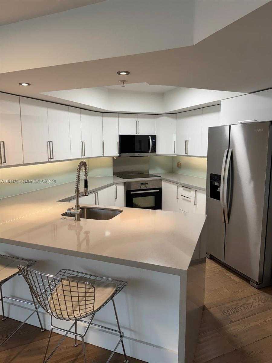 Small Image of 1900 SUNSET HARBOUR DR #1814, Miami Beach Number 9