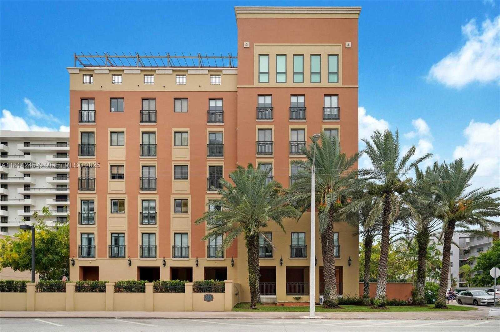 Small Image of 711 BILTMORE WAY #402, Coral Gables Number 2