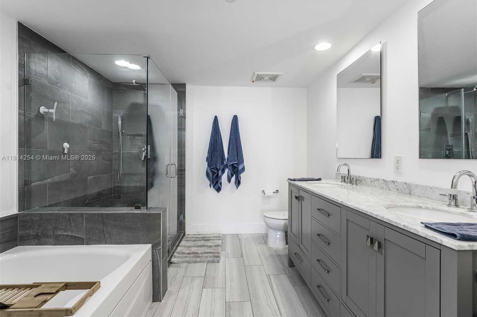 Small Image of 50 BISCAYNE BLVD #3106, Miami Number 18