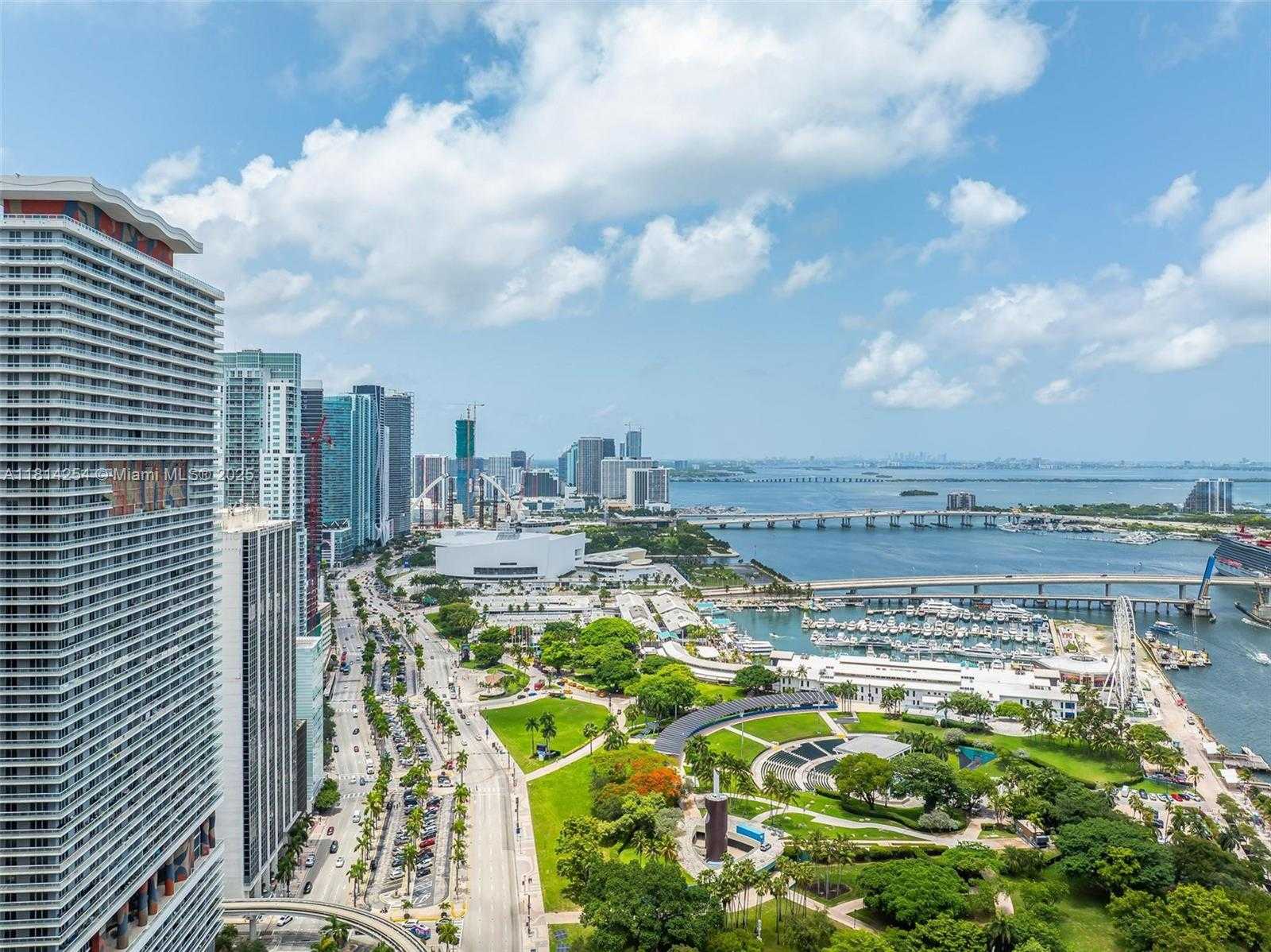 Small Image of 50 BISCAYNE BLVD #3106, Miami Number 4