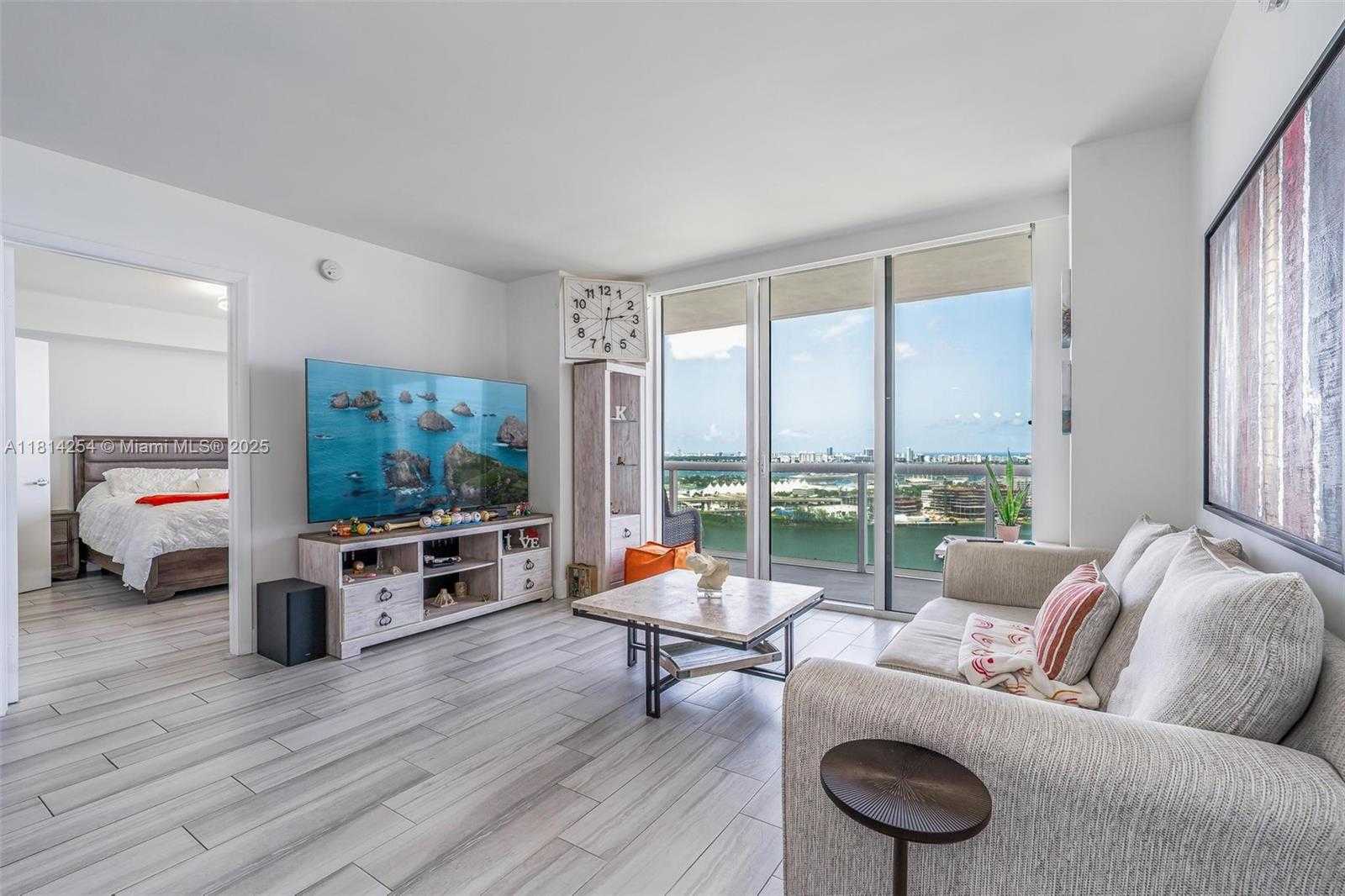 Small Image of 50 BISCAYNE BLVD #3106, Miami Number 9