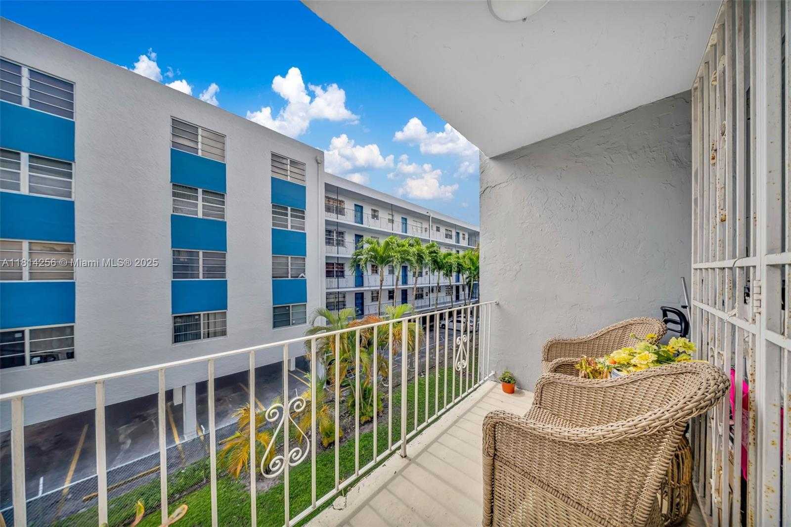 Small Image of 1655 WEST 44TH PL #346, Hialeah Number 11