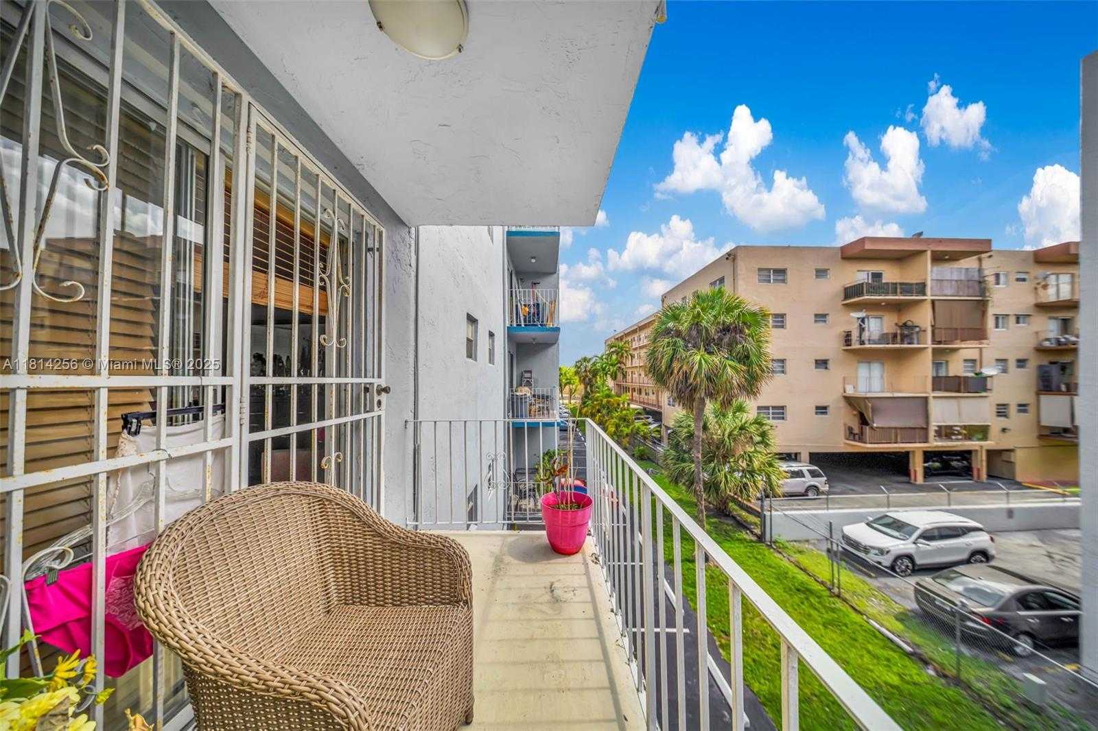 Small Image of 1655 WEST 44TH PL #346, Hialeah Number 12