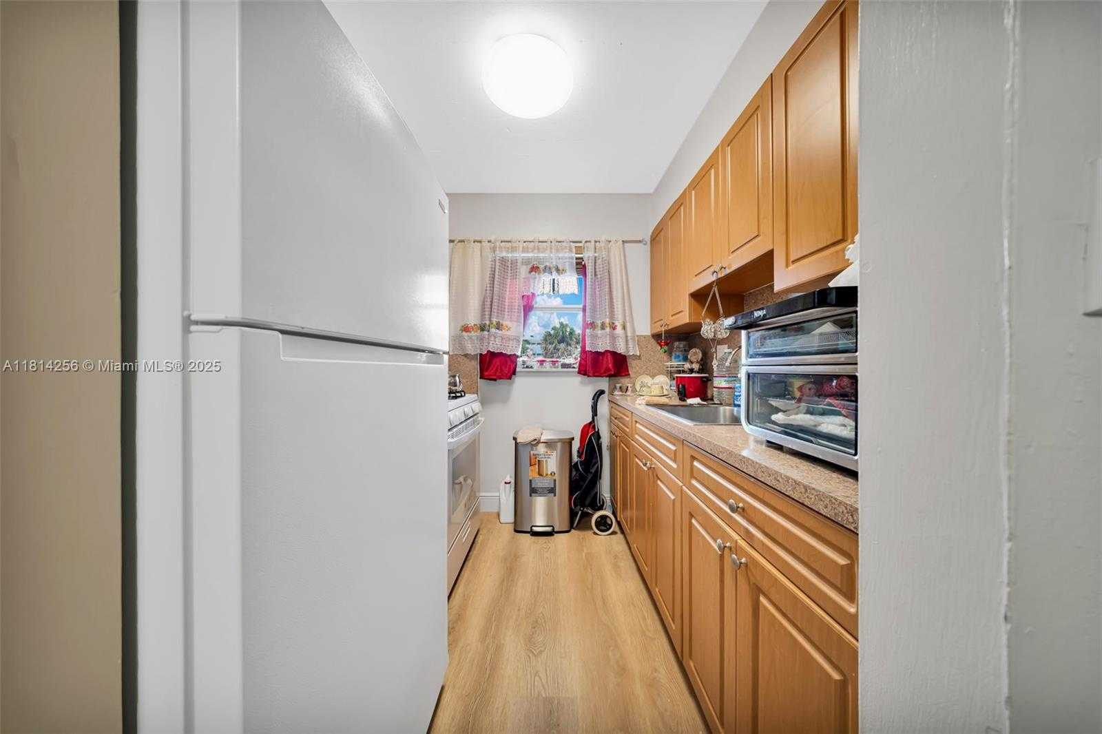Small Image of 1655 WEST 44TH PL #346, Hialeah Number 5